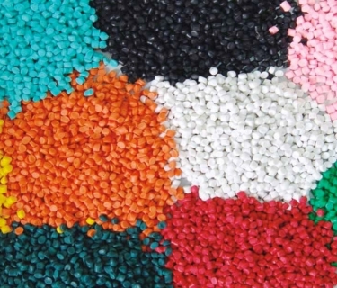 Phân loại hạt nhựa: Sự đa dạng trong quy trình sản xuất hạt nhựa